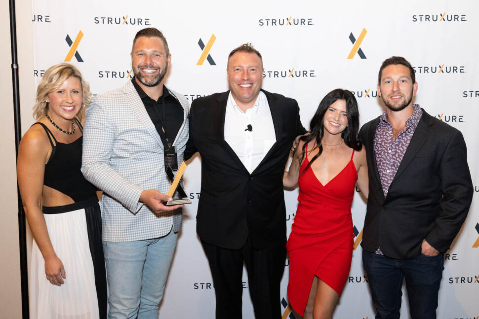 Struxure team received awards in 2022 DEALER SUMMIT RECAP