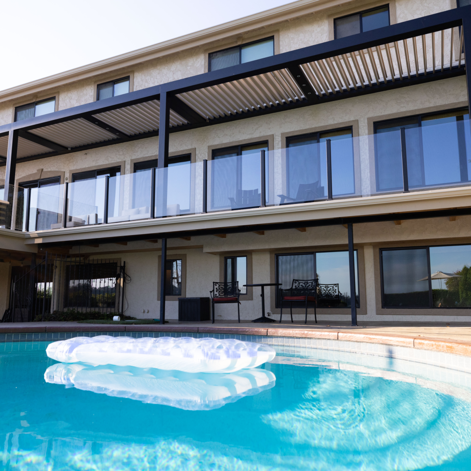 Transform Your Outdoor Space: Find the Best Covered Pergola for Your Home