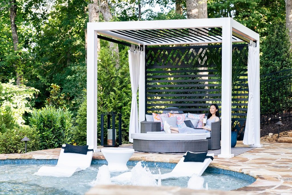 StruXure Cabana X with backdrop with curtains and slats