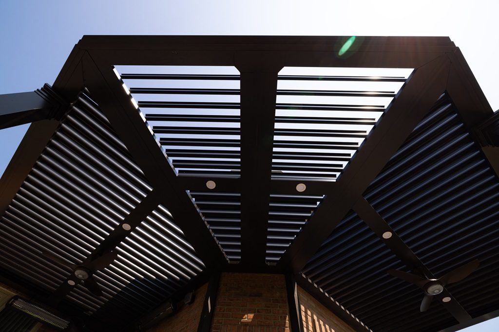 Steel pergolas vs. aluminum pergolas