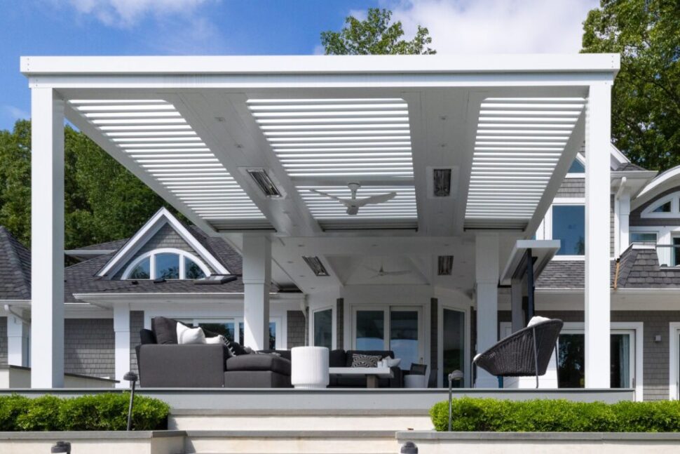 Struxure White Pergola Gutter system