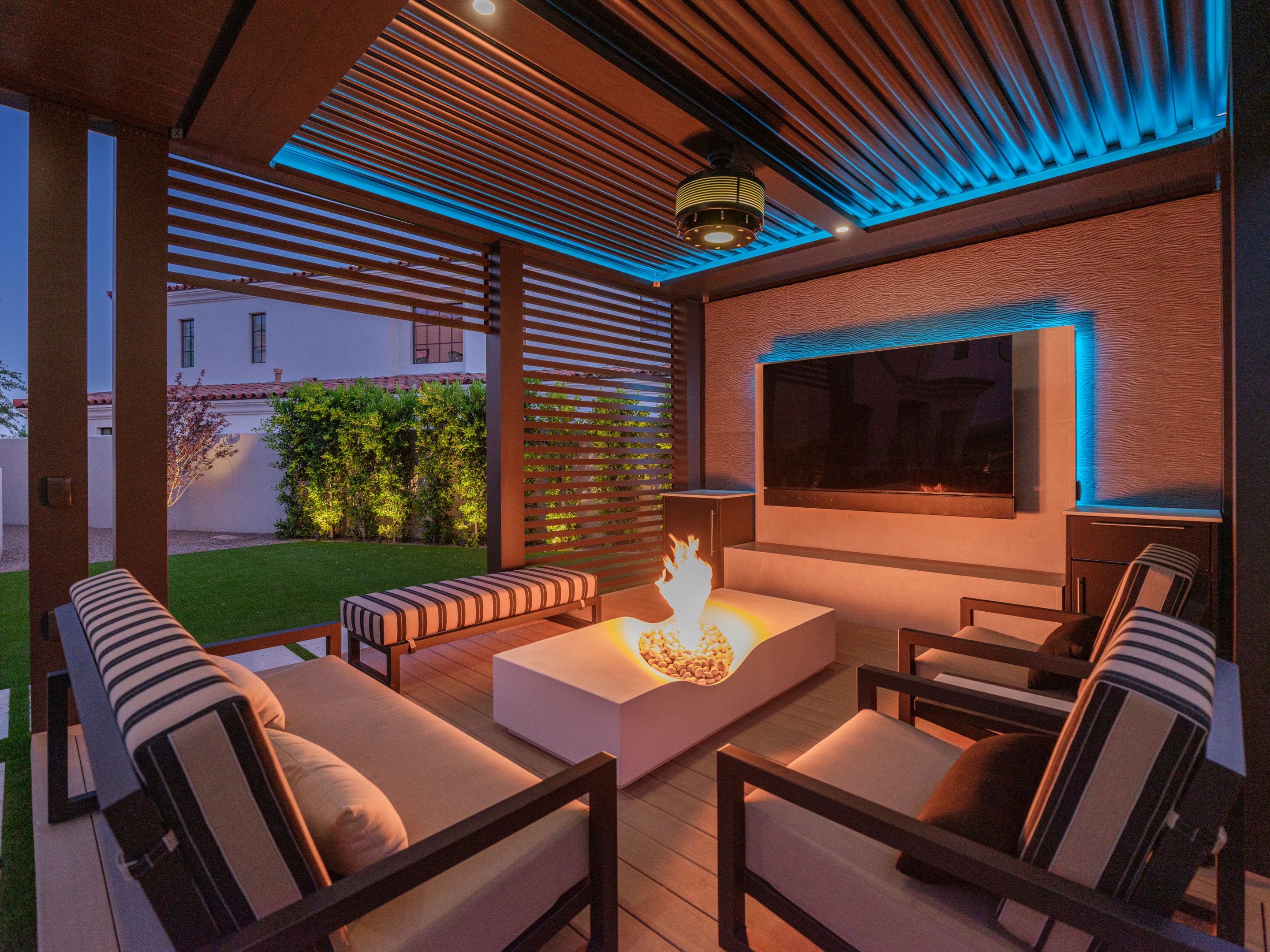 Pergola X lighting options