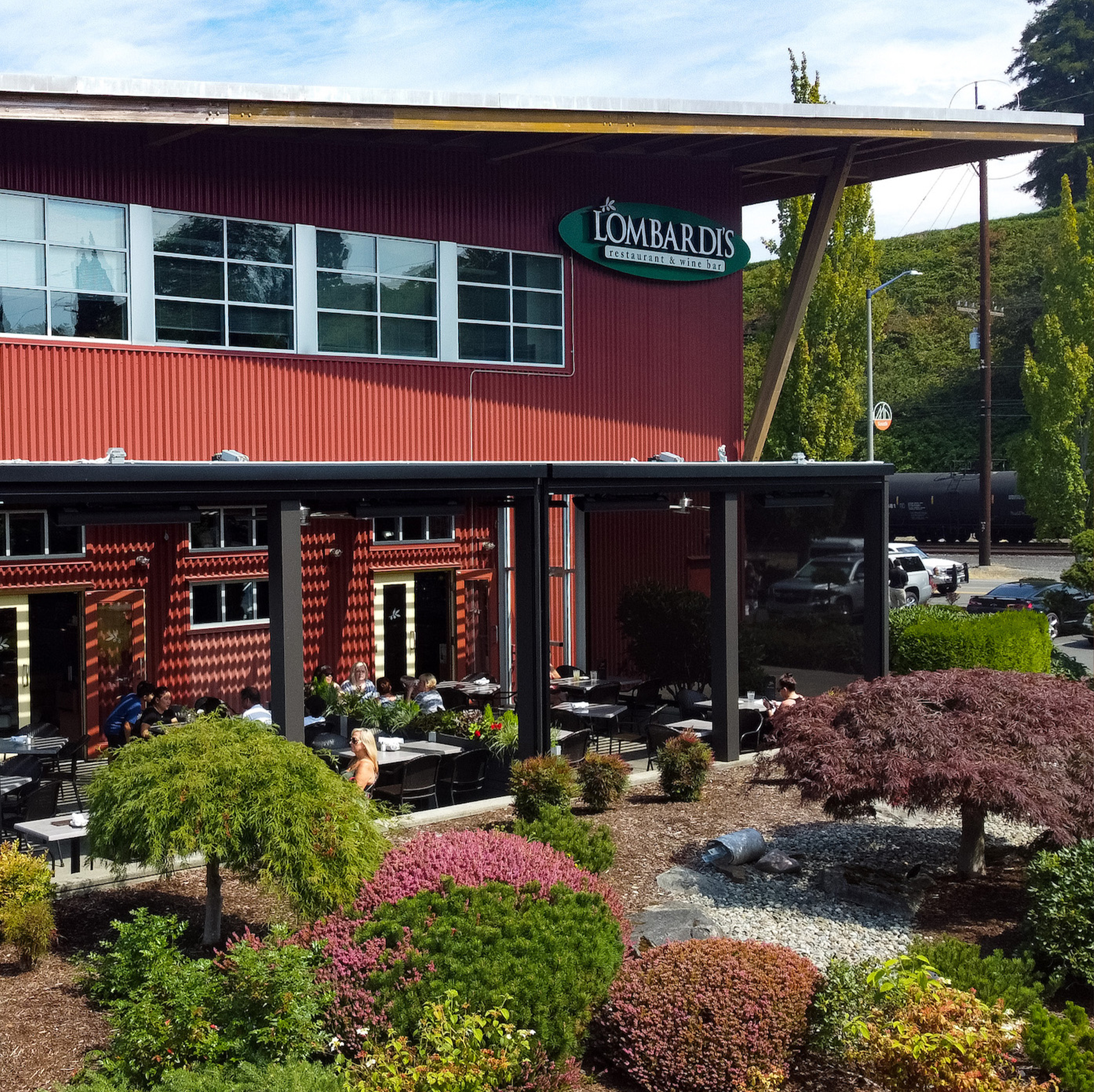 Lombardis side view restaurant