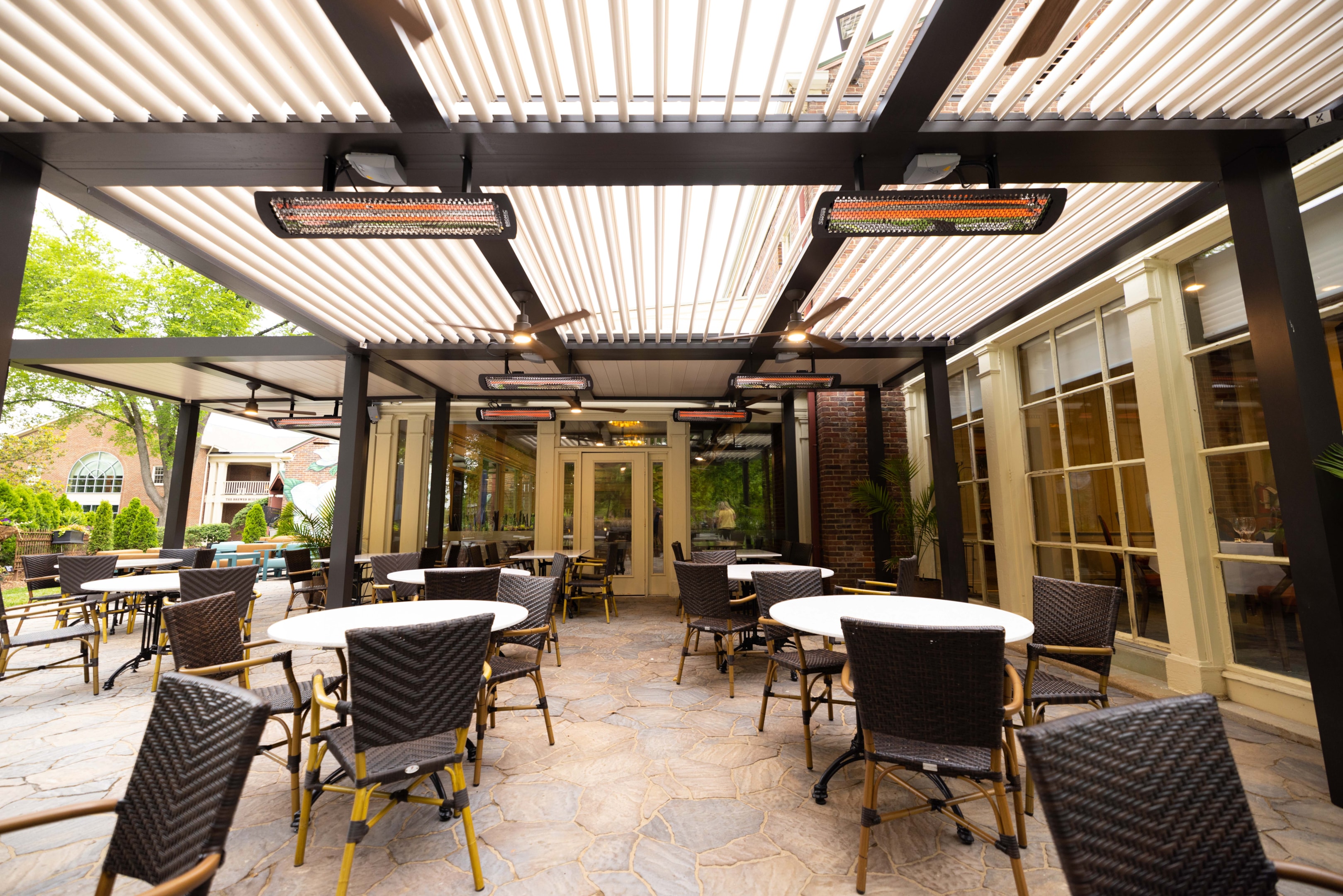 Pergola X by StruXure