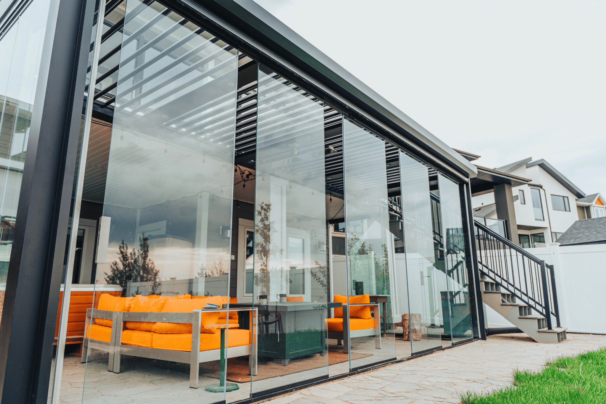 Lumon Glass with Pergola X