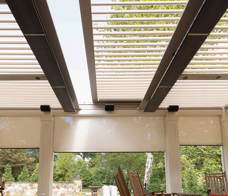 Pergola with Pivot 6 Slide louvers closing