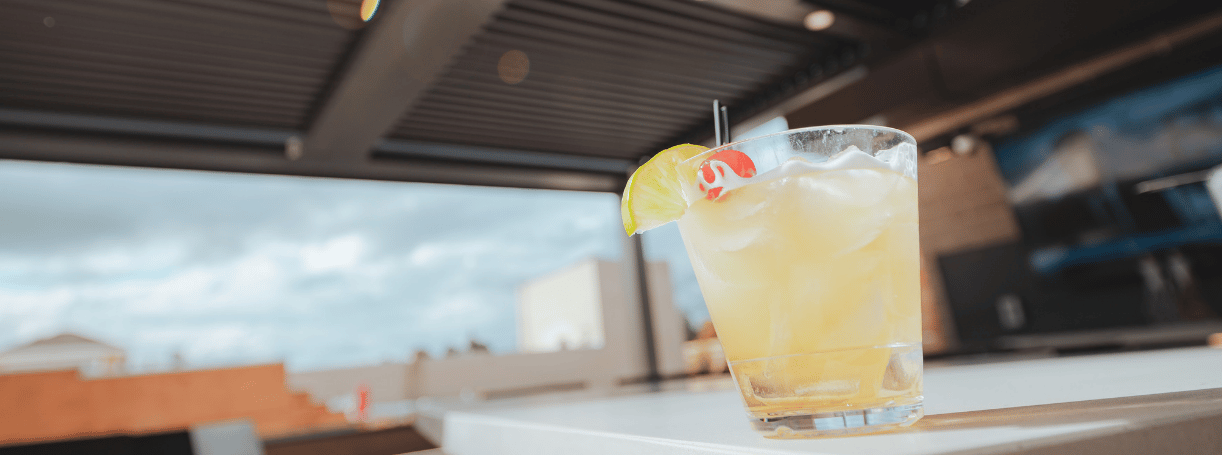 Maximizing Outdoor Seating: The ROI of Smart Pergolas & Cabanas