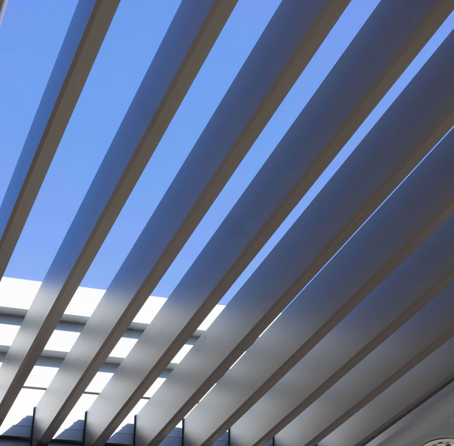 White Pivot 6 Flat louvers open