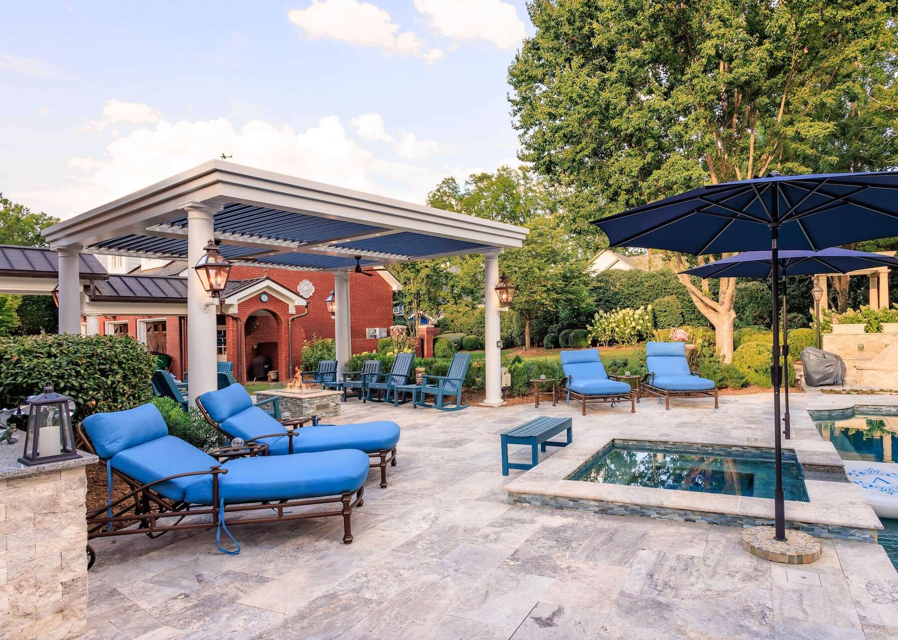 Pergola X by poolside