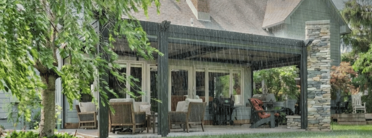 How Louvered Pergolas Handle Extreme Weather