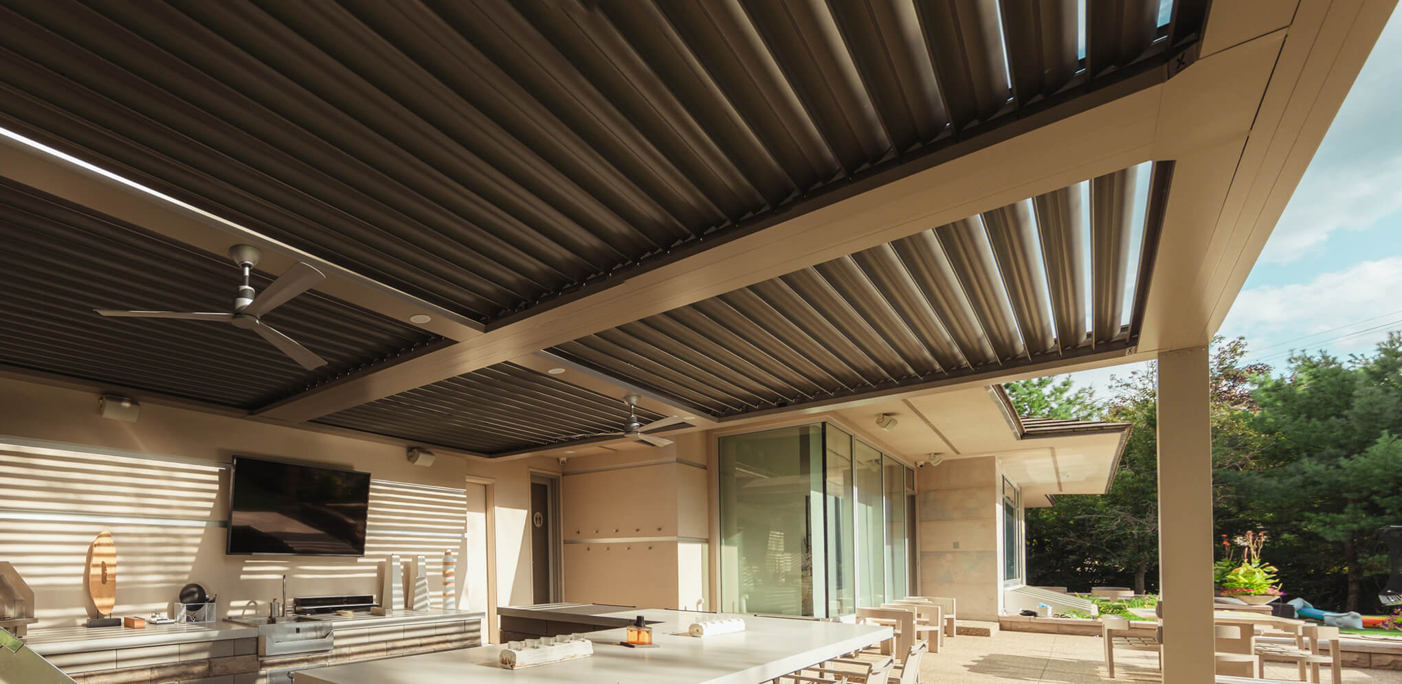 Bronze Pergola X Pivot Max
